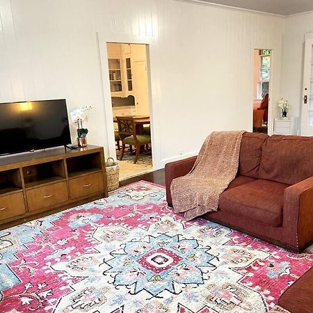 Your Hilo Homebase - Lovely 3 Bedroom In Heart Of Hilo With Ac! Bagian luar foto