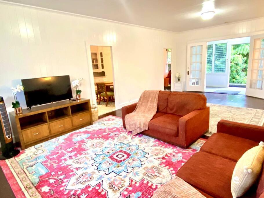 Your Hilo Homebase - Lovely 3 Bedroom In Heart Of Hilo With Ac! Bagian luar foto