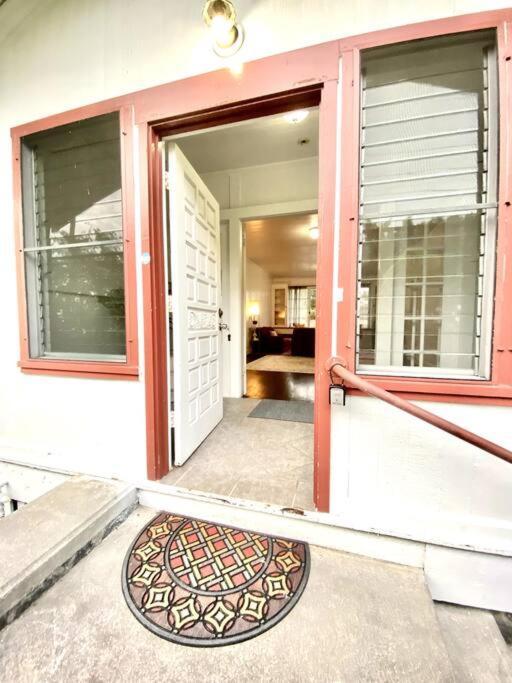 Your Hilo Homebase - Lovely 3 Bedroom In Heart Of Hilo With Ac! Bagian luar foto
