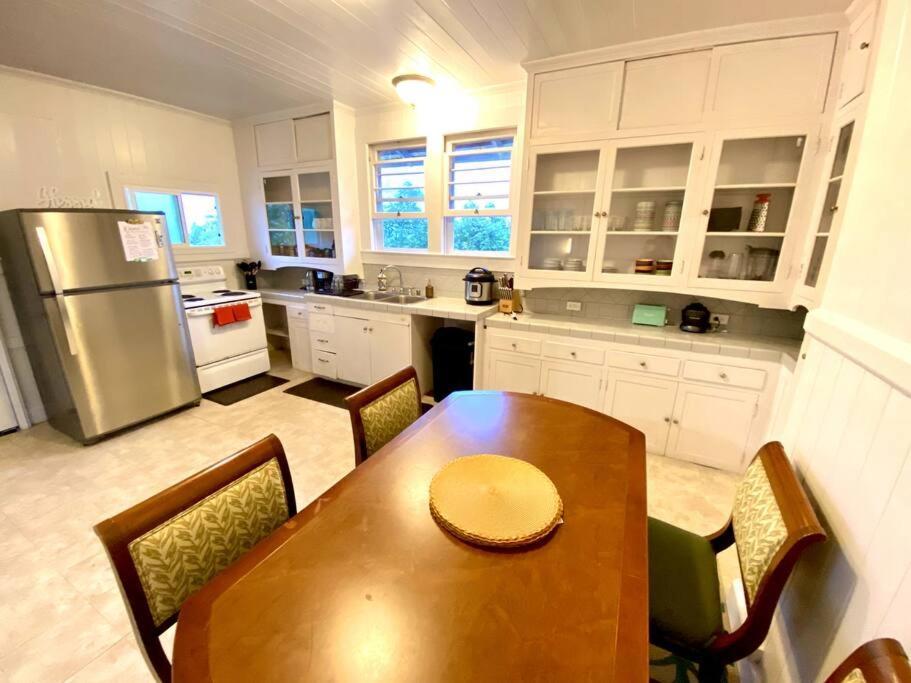 Your Hilo Homebase - Lovely 3 Bedroom In Heart Of Hilo With Ac! Bagian luar foto