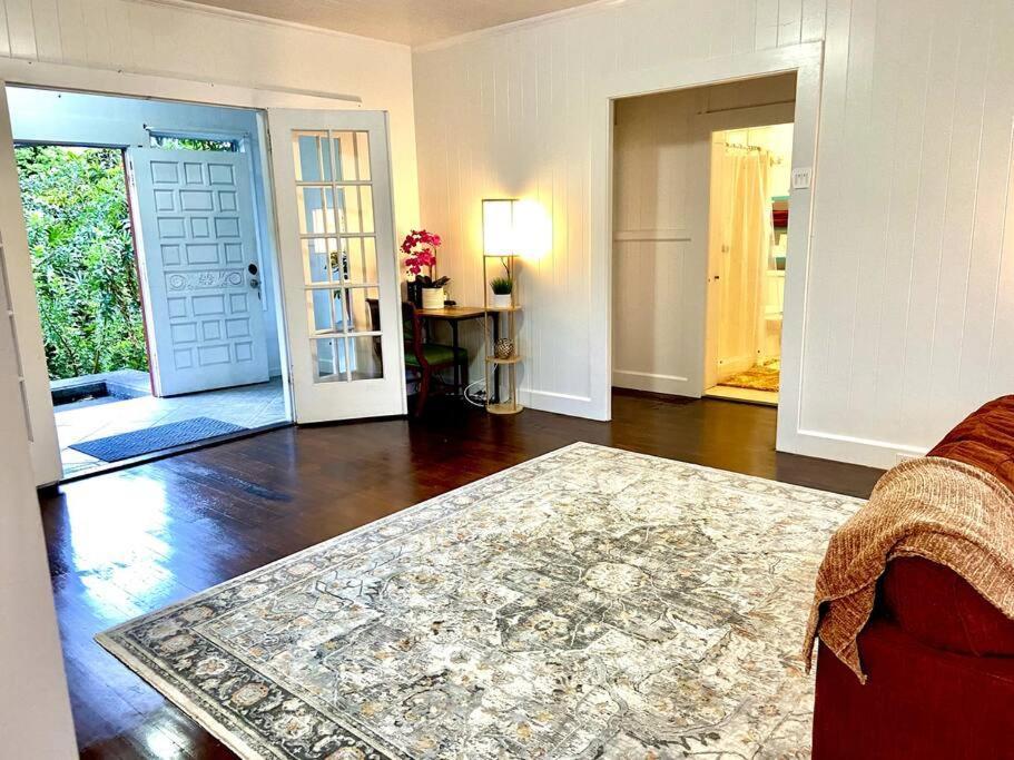 Your Hilo Homebase - Lovely 3 Bedroom In Heart Of Hilo With Ac! Bagian luar foto