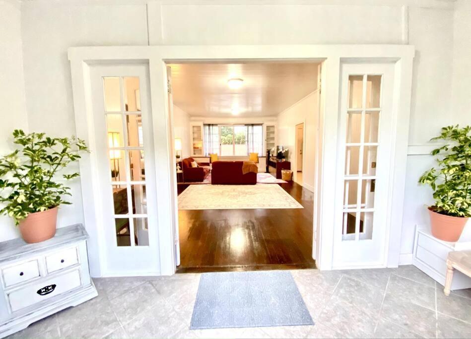 Your Hilo Homebase - Lovely 3 Bedroom In Heart Of Hilo With Ac! Bagian luar foto