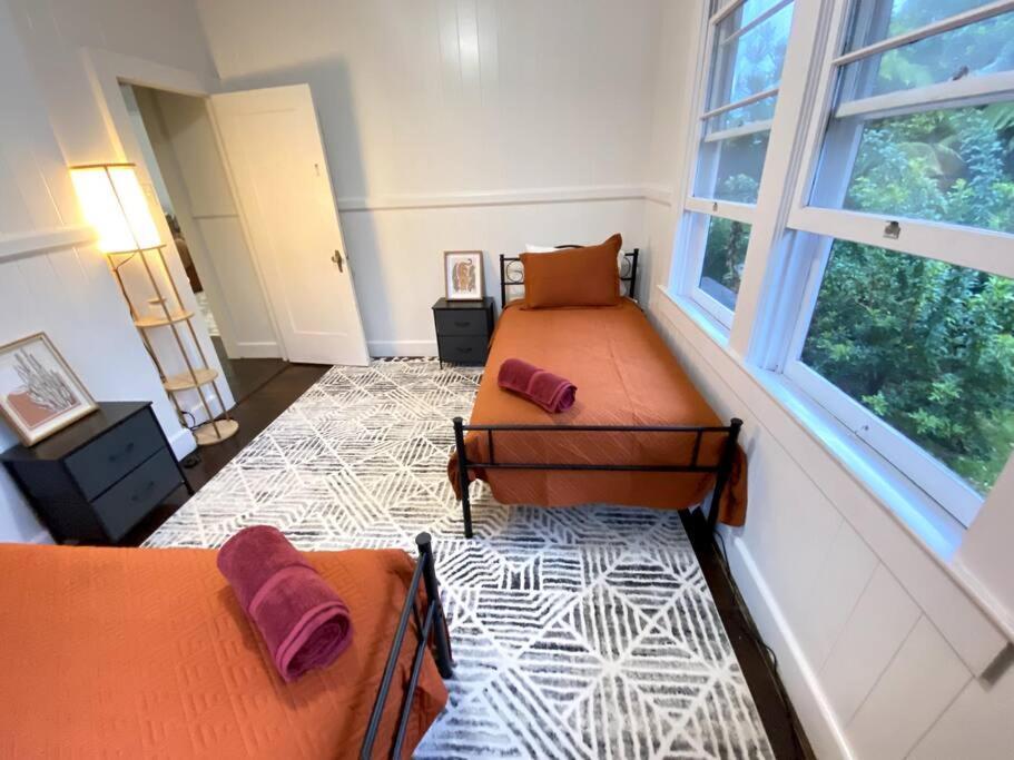 Your Hilo Homebase - Lovely 3 Bedroom In Heart Of Hilo With Ac! Bagian luar foto